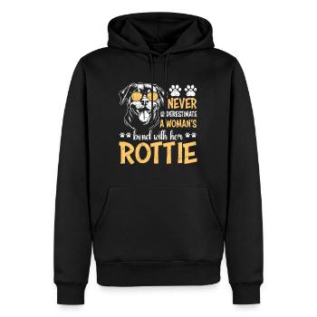 Rottweiler NEVER UNDERESTIMATE A WOMEN'S BOND WITH - Männer Premium Bio Hoodie - Schwarz - Vorne - Nico (187cm)
