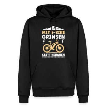 Elektro Rad MIT E-BIKE GRINSEN STATT KEUCHEN - Männer Premium Bio Hoodie - Schwarz - Vorne - Nico (187cm)