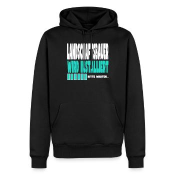Landschaftsbauer wird installiert - Männer Premium Bio Hoodie - Schwarz - Vorne - Nico (187cm)