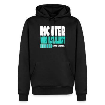 Richter wird installiert - Männer Premium Bio Hoodie - Schwarz - Vorne - Nico (187cm)