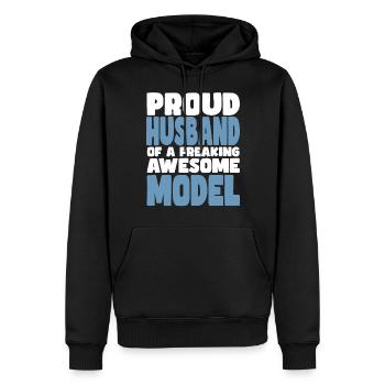 Stolze Ehefrau Eines Verdammt Guten Models - Männer Premium Bio Hoodie - Schwarz - Vorne - Nico (187cm)