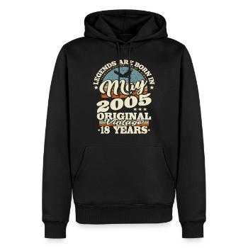 Legends are born in may 2005 - 18 years old - Men’s Premium Organic Hoodie - black - Front - Nico (187cm)