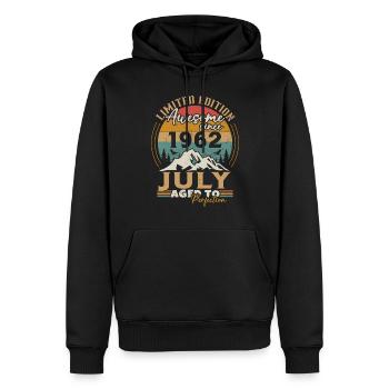 Naissance: juillet 1962, anniversaire: juillet 1962 - Sweat à capuche Premium bio Homme - noir - Devant - Nico (187cm)