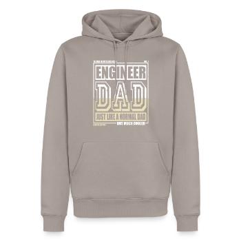 Ingenieur Papa Geschenk - Männer Premium Bio Hoodie - Taupe - Vorne - Nico (187cm)