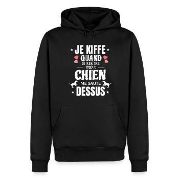 Je kiffe quand je rentre mon chien me saute dessus - Sweat à capuche Premium bio Homme - noir - Devant - Nico (187cm)