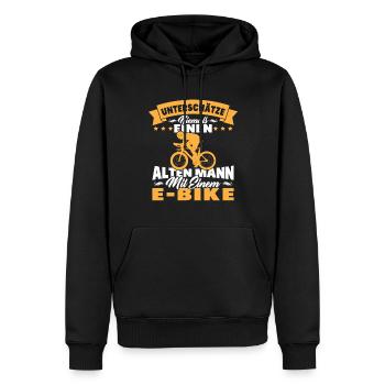 Alten mann mit einem e-bike - Männer Premium Bio Hoodie - Schwarz - Vorne - Nico (187cm)