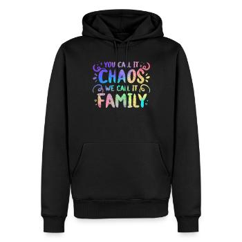 Du nennst es Chaos, wir nennen es Familienzitat - Männer Premium Bio Hoodie - Schwarz - Vorne - Nico (187cm)