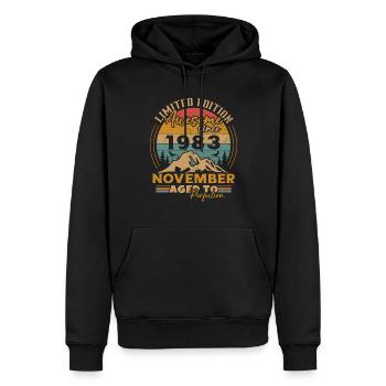 Jahrgang 1983 November Retro Geburtstagsgeschenk - Männer Premium Bio Hoodie - Schwarz - Vorne - Nico (187cm)