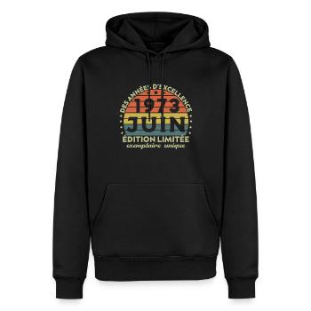 Vintage Jubiläum Hergestellt im Juni 1973 - Männer Premium Bio Hoodie - Schwarz - Vorne - Nico (187cm)