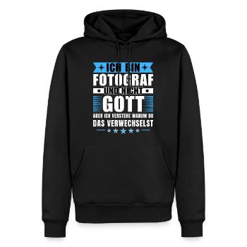 Ich bin Fotograf und nicht Gott - Männer Premium Bio Hoodie - Schwarz - Vorne - Nico (187cm)