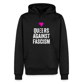 QUEERS AGAINST FASCISM - Männer Premium Bio Hoodie - Schwarz - Vorne - Nico (187cm)