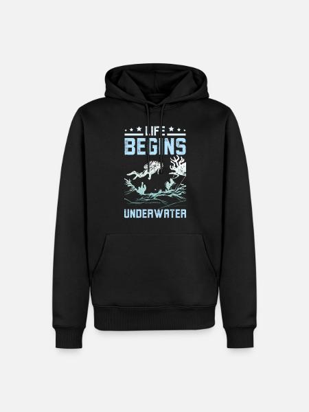 Life Begins underwater - Men’s Premium Organic Hoodie - black