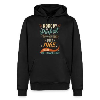 Personne n’est parfait né en juillet 1965 - Sweat à capuche Premium bio Homme - noir - Devant - Nico (187cm)