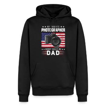 Mon copain photographe préféré m’appelle papa - Sweat à capuche Premium bio Homme - noir - Devant - Nico (187cm)
