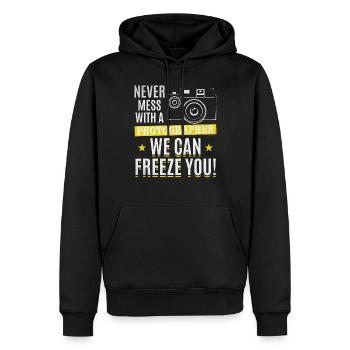 Leg dich nie mit einem Fotografen an, wir können - Männer Premium Bio Hoodie - Schwarz - Vorne - Nico (187cm)
