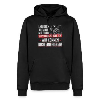 Fotograf Lustig Fotograf Fotografie Lustiges - Männer Premium Bio Hoodie - Schwarz - Vorne - Nico (187cm)