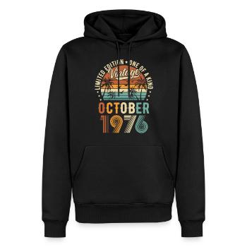 Édition limitée Octobre 1976 Cadeau d’anniversaire - Sweat à capuche Premium bio Homme - noir - Devant - Nico (187cm)