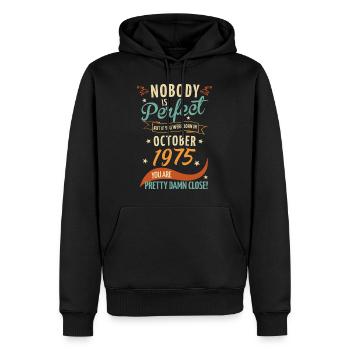 Personne n’est parfait né en octobre 1975 - Sweat à capuche Premium bio Homme - noir - Devant - Nico (187cm)
