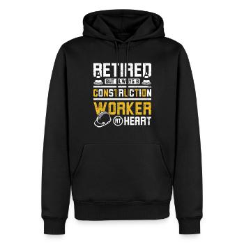 Retired but always a construction worker at heart - Männer Premium Bio Hoodie - Schwarz - Vorne - Nico (187cm)