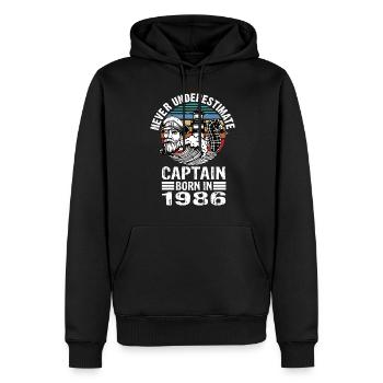 Never Underestimate Captain born in 1986 - Männer Premium Bio Hoodie - Schwarz - Vorne - Nico (187cm)