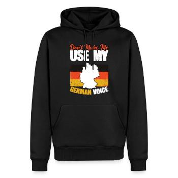 Bring mich nicht dazu, meine deutsche Stimme zu - Männer Premium Bio Hoodie - Schwarz - Vorne - Nico (187cm)