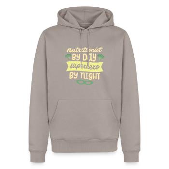 Nutritionniste le jour Super-héros la nuit - Sweat à capuche Premium bio Homme - taupe - Devant - Nico (187cm)