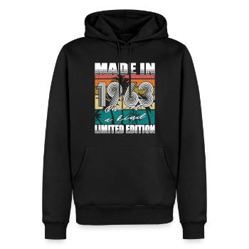 60e anniversaire Made in 1963 Edition limitée - Sweat à capuche Premium bio Homme - noir - Devant - Nico (187cm)