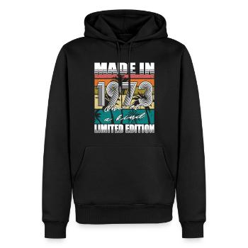 50e anniversaire Made in 1973 Edition Limitée - Sweat à capuche Premium bio Homme - noir - Devant - Nico (187cm)