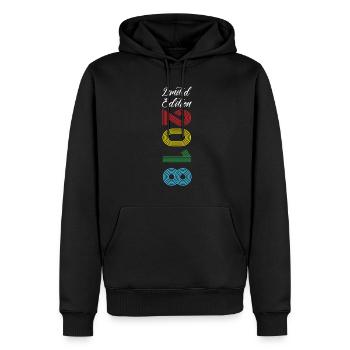 Limited Edition 2018 - Männer Premium Bio Hoodie - Schwarz - Vorne - Nico (187cm)
