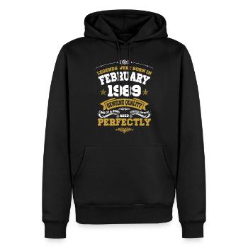 Vintage Aged To Perfection February 1989 - Männer Premium Bio Hoodie - Schwarz - Vorne - Nico (187cm)