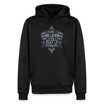 Wahre Helden wurden 1973 geboren - Männer Premium Bio Hoodie - Schwarz - Vorne - Nico (187cm)