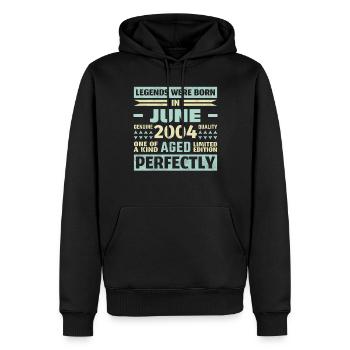 19. Geburtstag Juni Jahrgang 2004 Vintage - Männer Premium Bio Hoodie - Schwarz - Vorne - Nico (187cm)