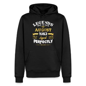 Vintage Aged To Perfection August 1982 - Männer Premium Bio Hoodie - Schwarz - Vorne - Nico (187cm)