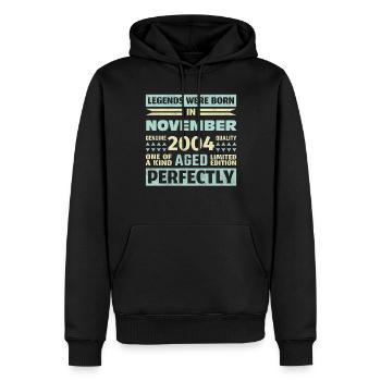 19e anniversaire Novembre Millésime 2004 Millésime - Sweat à capuche Premium bio Homme - noir - Devant - Nico (187cm)
