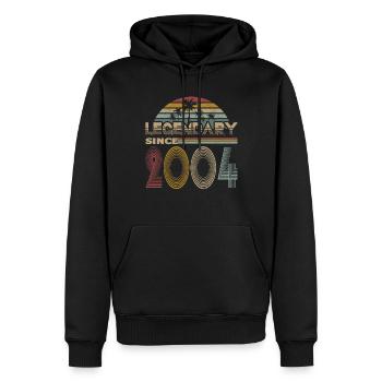20. Geburtstag Jahrgang 2004 Legendary Since 2004 - Männer Premium Bio Hoodie - Schwarz - Vorne - Nico (187cm)