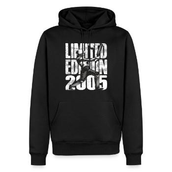 Limited Edition 2005 Limited Edition Cricket - Männer Premium Bio Hoodie - Schwarz - Vorne - Nico (187cm)
