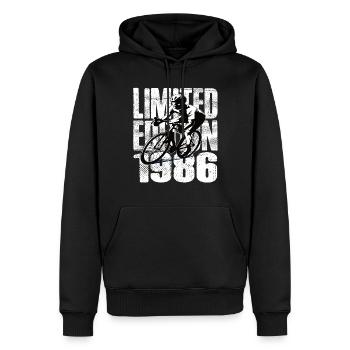 Édition limitée 1986 Édition limitée anniversaire - Sweat à capuche Premium bio Homme - noir - Devant - Nico (187cm)