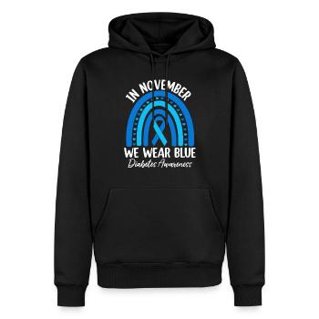 Im November tragen wir Blue Ribbon Rainbow Diabetes - Männer Premium Bio Hoodie - Schwarz - Vorne - Nico (187cm)