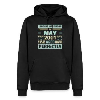 23. Geburtstag Mai Jahrgang 2001 Geschenkidee - Männer Premium Bio Hoodie - Schwarz - Vorne - Nico (187cm)