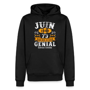 73 Ans Anniversaire Vintage Né(e) en Juin 1949 - Sweat à capuche Premium bio Homme - noir - Devant - Nico (187cm)