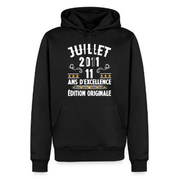 11 Ans Anniversaire Vintage Né(e) en Juillet 2011 - Sweat à capuche Premium bio Homme - noir - Devant - Nico (187cm)