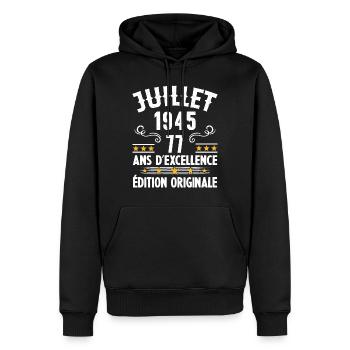 77 Ans Anniversaire Vintage Né(e) en Juillet 1945 - Sweat à capuche Premium bio Homme - noir - Devant - Nico (187cm)