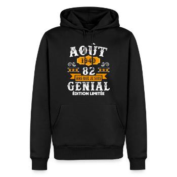 82 Ans Anniversaire Vintage Né(e) en Août 1940 - Sweat à capuche Premium bio Homme - noir - Devant - Nico (187cm)