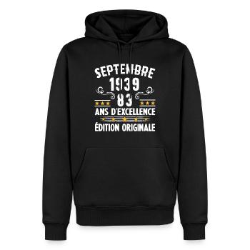 83 Ans Anniversaire Vintage Né(e) Septembre 1939 - Sweat à capuche Premium bio Homme - noir - Devant - Nico (187cm)