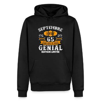 65 Ans Anniversaire Vintage Né(e) Septembre 1957 - Sweat à capuche Premium bio Homme - noir - Devant - Nico (187cm)