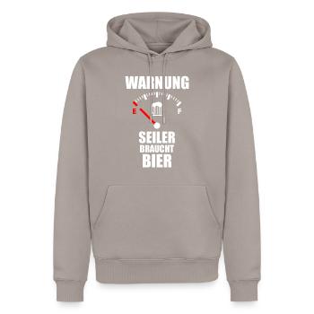 SEILER Spruch Bier - Männer Premium Bio Hoodie - Taupe - Vorne - Nico (187cm)