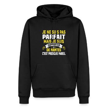 Pas Parfait mais Je suis Supporter de Nantes - Sweat à capuche Premium bio Homme - noir - Devant - Nico (187cm)