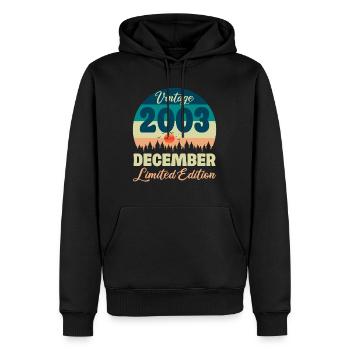 Geburtstagsgeschenk Dezember 2003 - Männer Premium Bio Hoodie - Schwarz - Vorne - Nico (187cm)