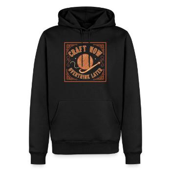 Jetzt zu viel nachdenken – später lustiges Häkelgarn - Männer Premium Bio Hoodie - Schwarz - Vorne - Nico (187cm)