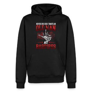 Alter Mann am Dudelsack schottische Sackpfeife - Männer Premium Bio Hoodie - Schwarz - Vorne - Nico (187cm)